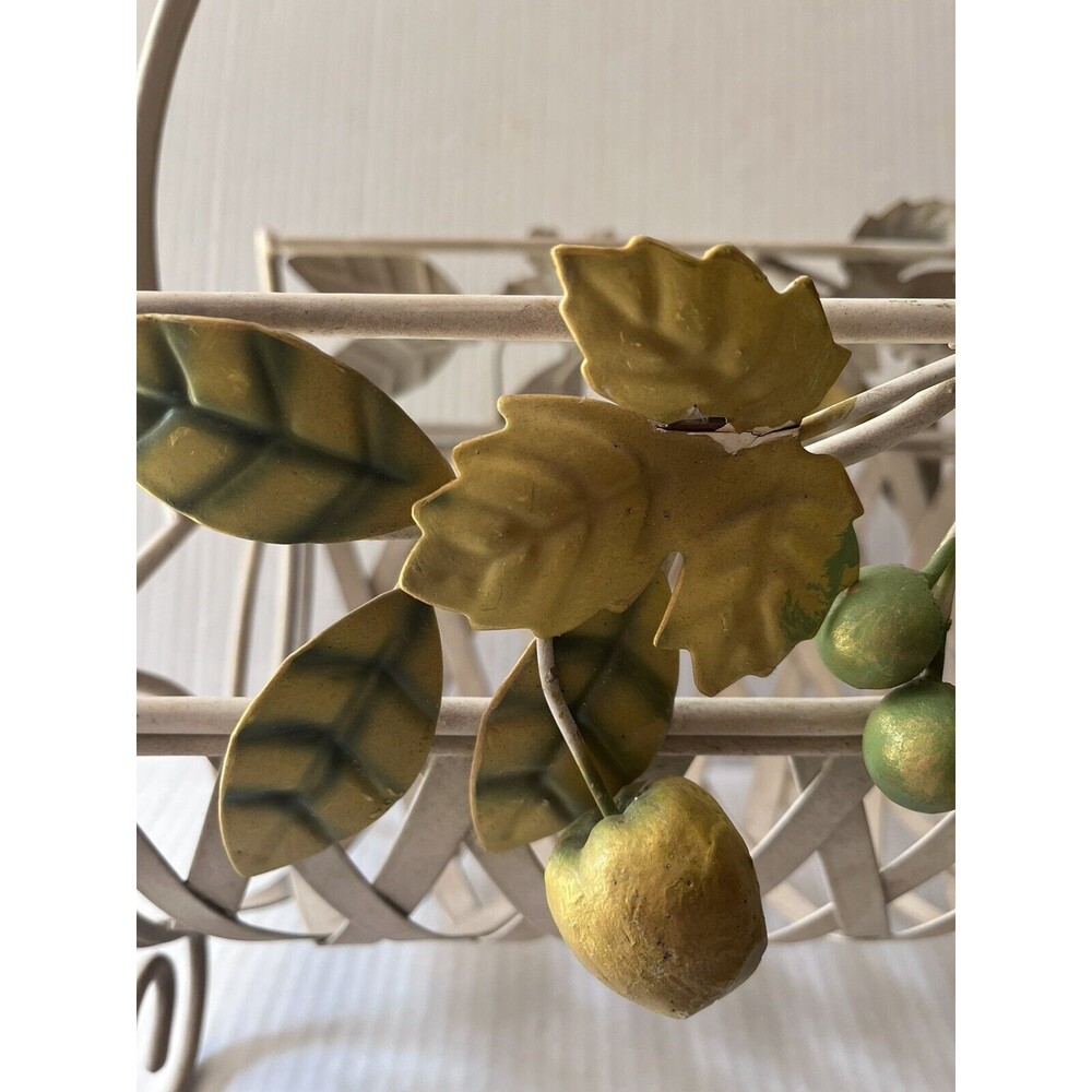 VINTAGE RARE ITALIAN TOLE MAGAZINE RACK - Picture 6 of 6